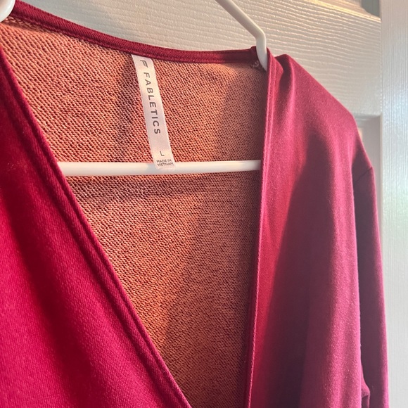 Fabletics wrap crop sweater - Picture 3 of 3